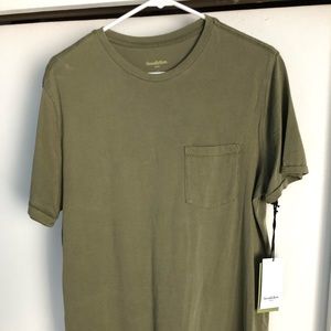 Basic solid T-shirt